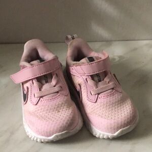 Nike size 4 baby/toddler shoes